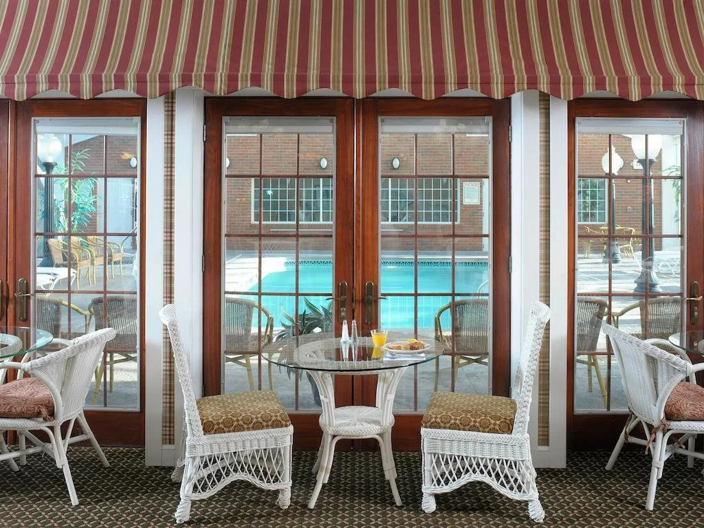 Carlisle Inn