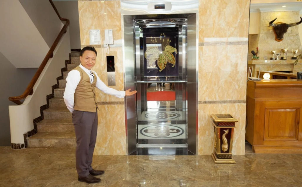 Adam Sapa Hotel