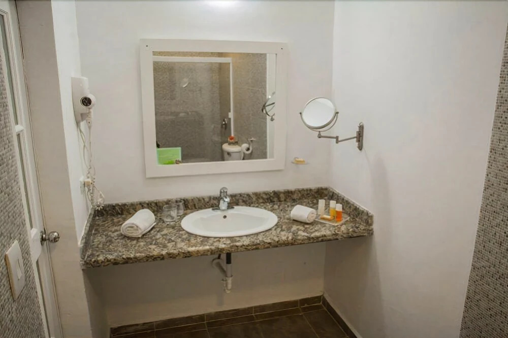 Agua Dorada Beach Hotel by Lidotel