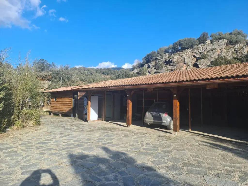 GITES O FIL DE LEAU piscine spa accès rivière