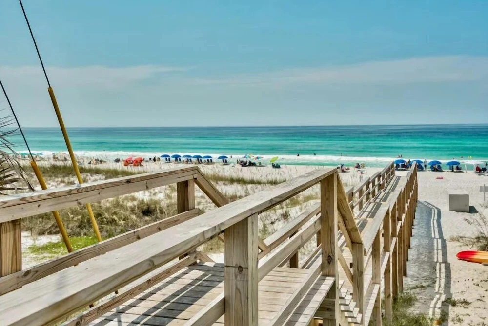 Beach Pointe 203