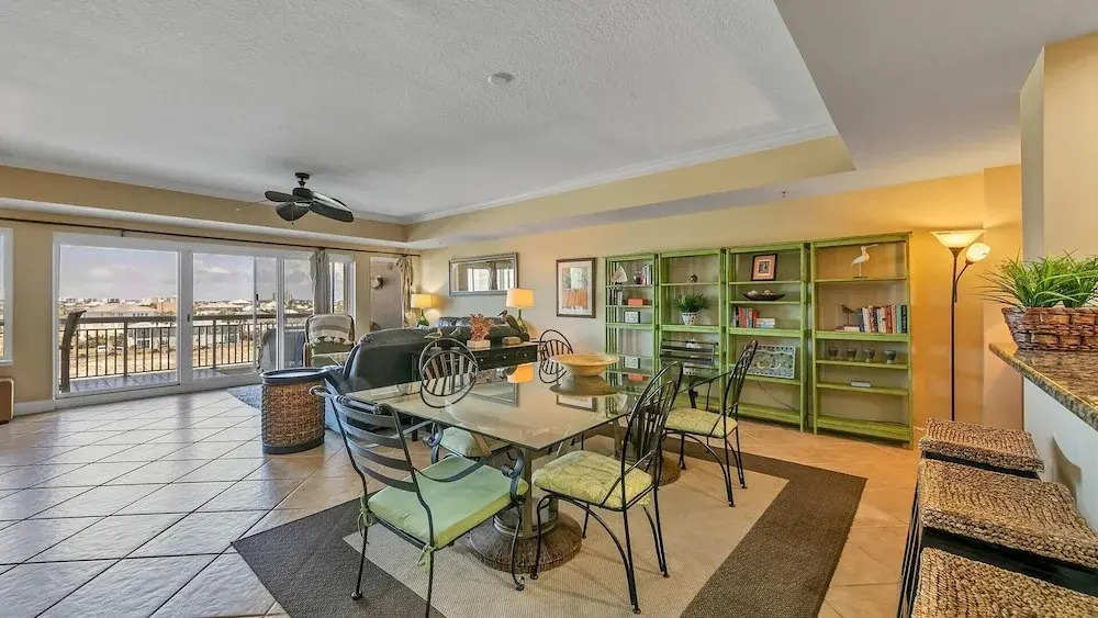 Harbor Landing 203b