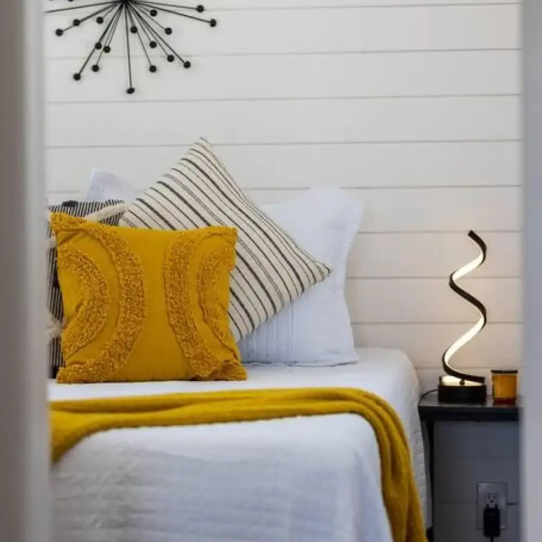 New The Yellow Beacon-luxury Shipping Container