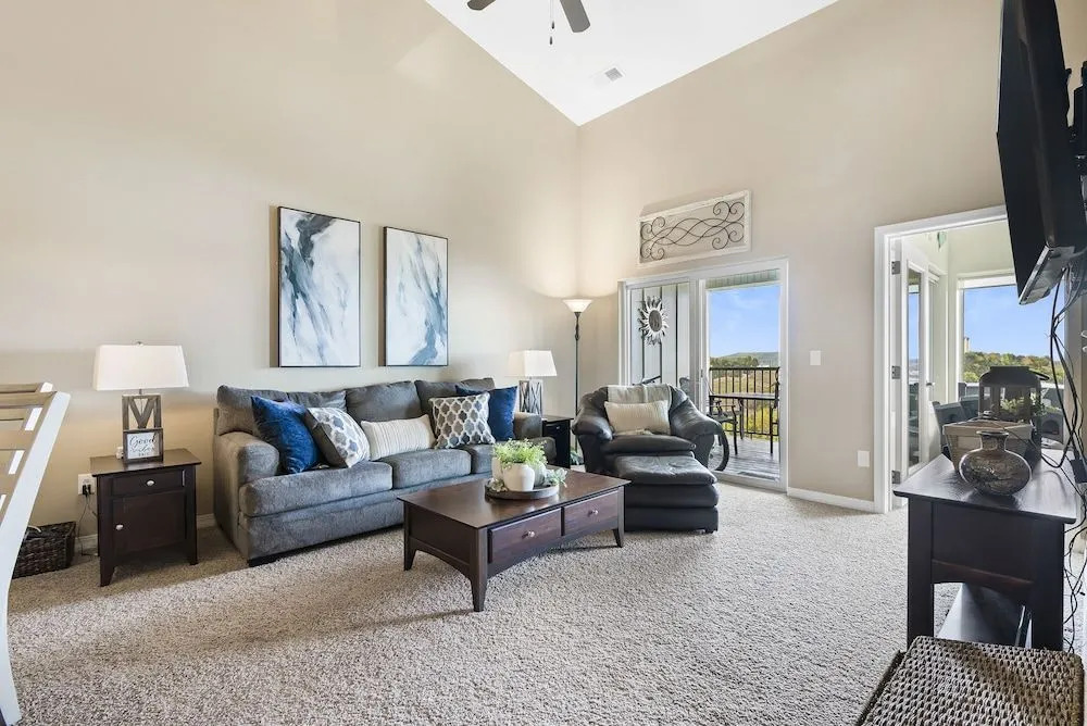 Happy Place Condo - Stunning Table Rock Lake Views