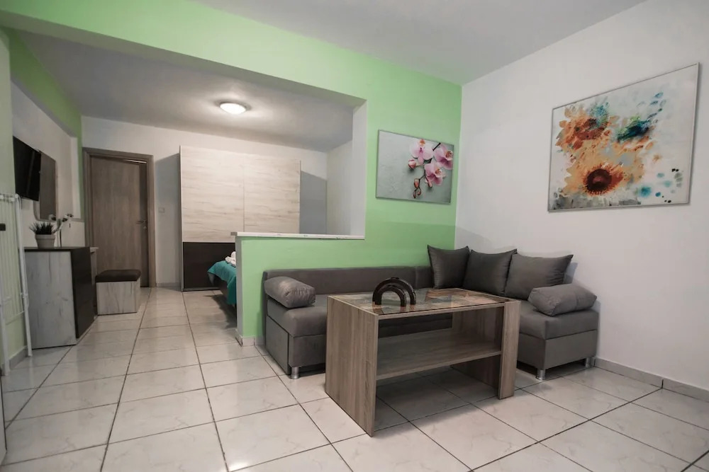 Dias Apartments