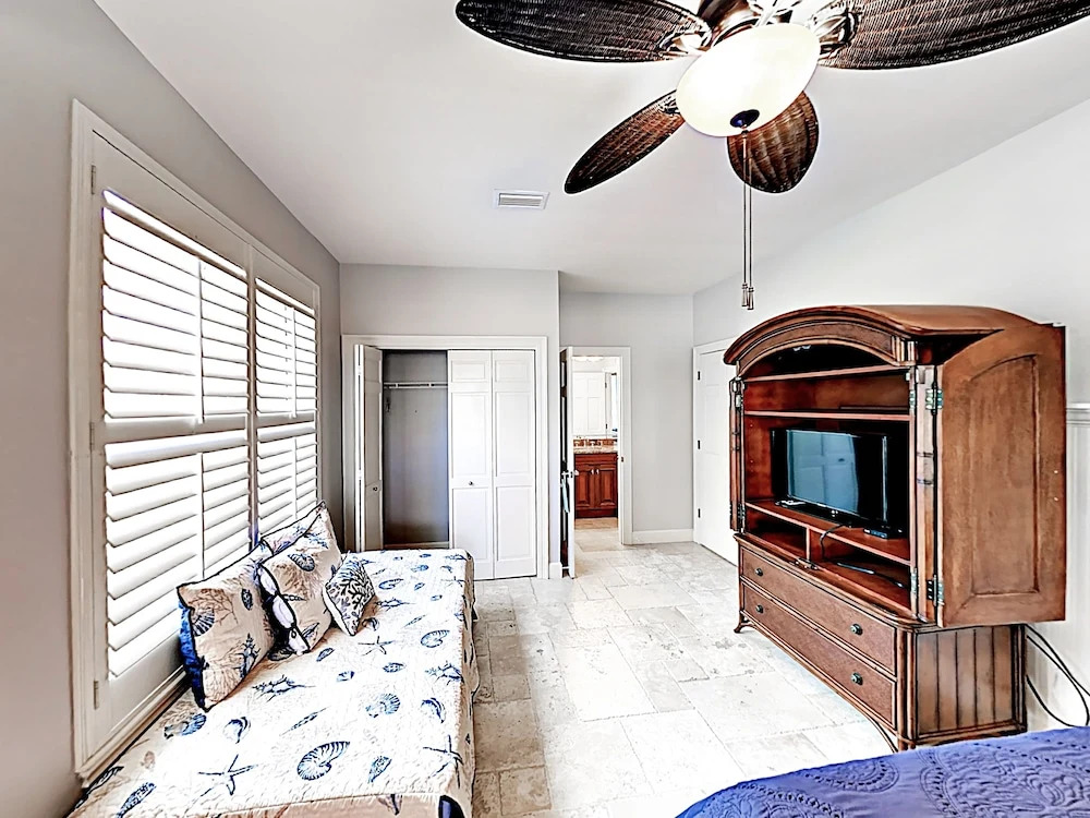 8501 Turnberry Court Condo 3 Bedrooms 3 Bathrooms Condo