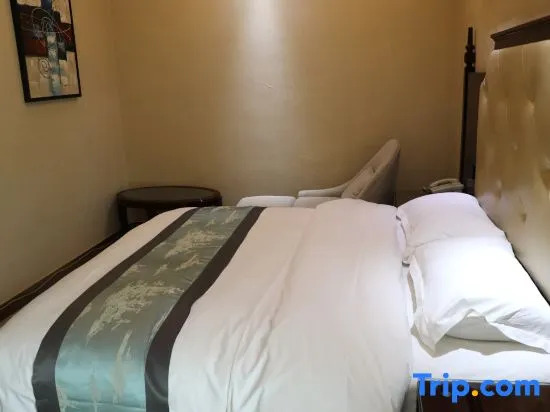 Bunk Hotel