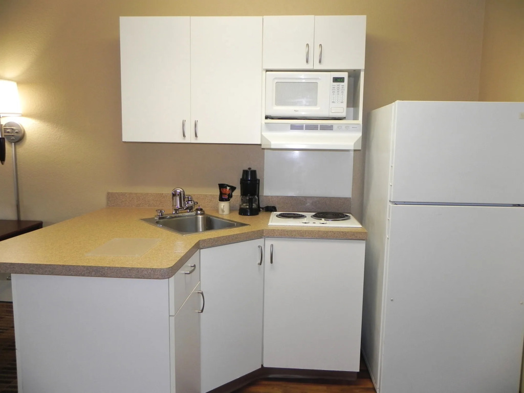 Extended Stay America Select Suites - Charlotte - University Place