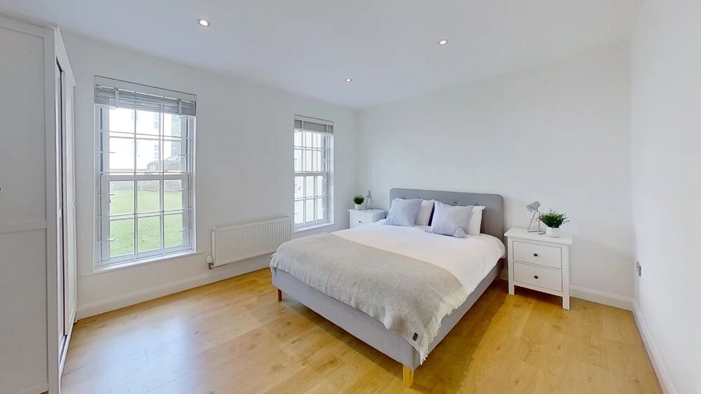 BookedUK - Cosy but spacious apartment
