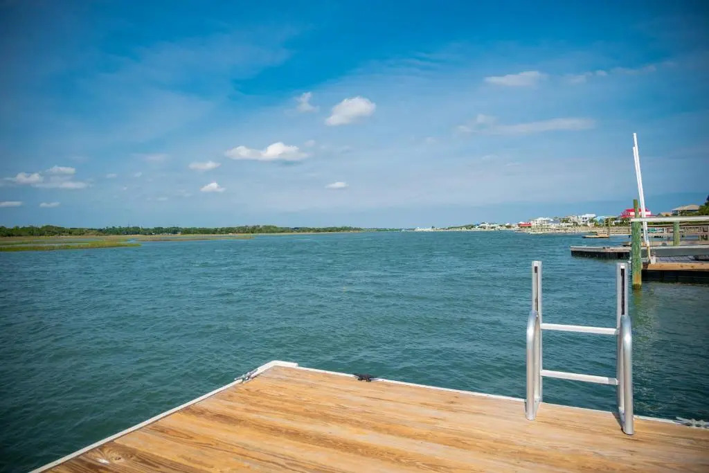 Pier Pleasure by Oak Island Accommodations