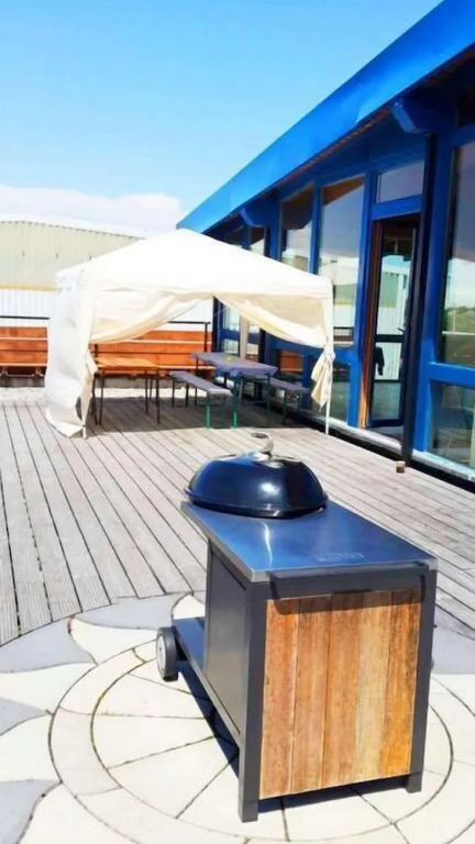 Ferienhaus Event Haus EMG Hockenheim für Familien und Gruppen bis 22 Personen mit Partyraum