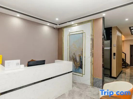 Yuntian Business Hotel (Yakeshi Railway Station Passenger Transport Station)