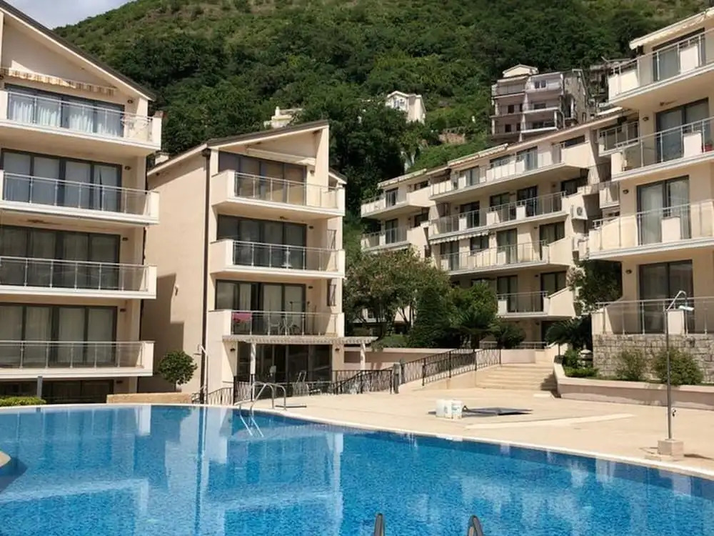 Apartment with Swimming Pool for with Terrace and Ac
