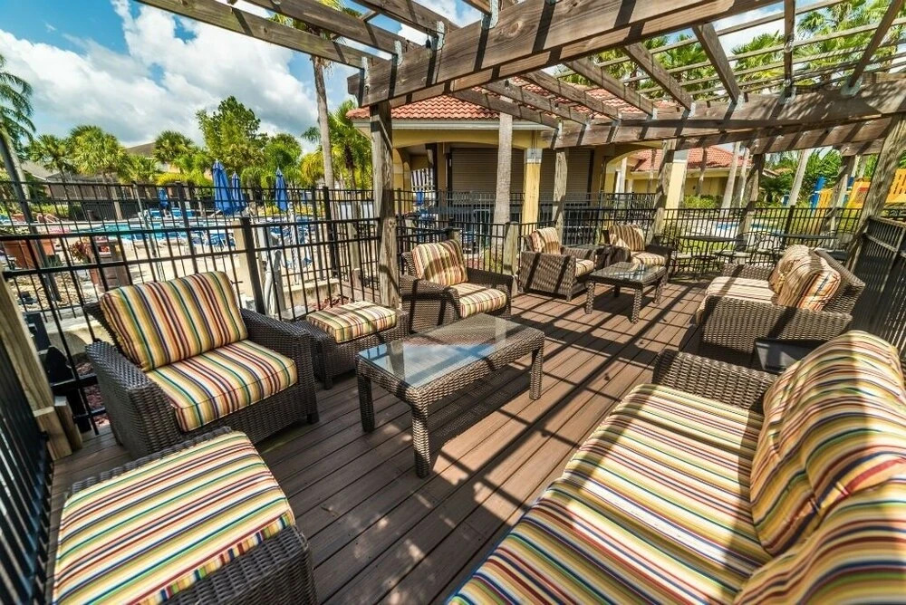 Hideaway Dream 6 Bedroom Home by RedAwning