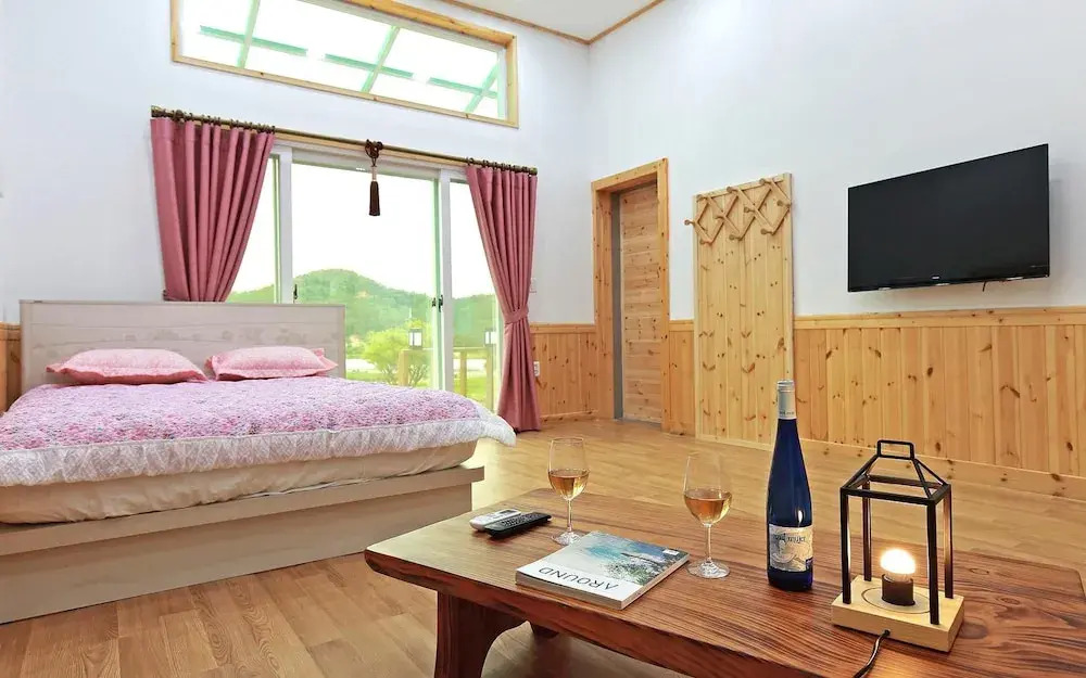 Gyeongju Galgok Songhak Pension