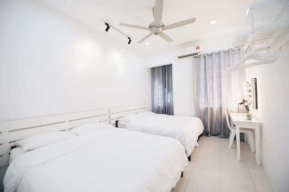 White Cottage Guest House