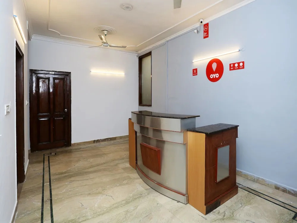 OYO 13843 Moonlight Residency