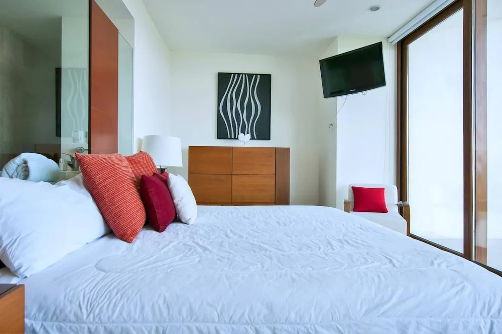 Borneo 106 Alamar - 3 Br Apts