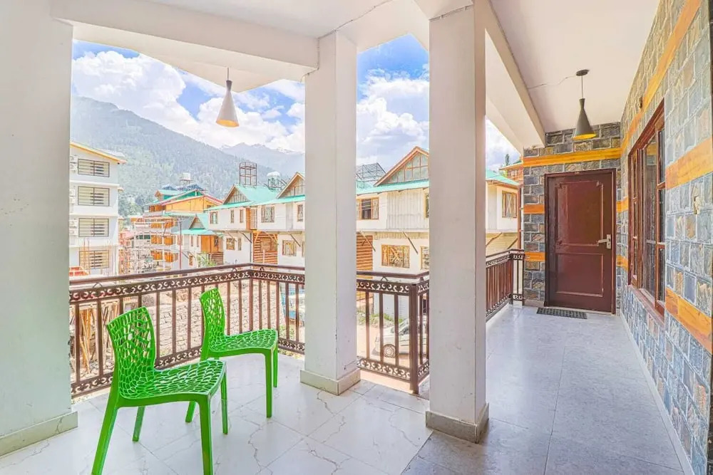 Beyond Stay Kenview Manali