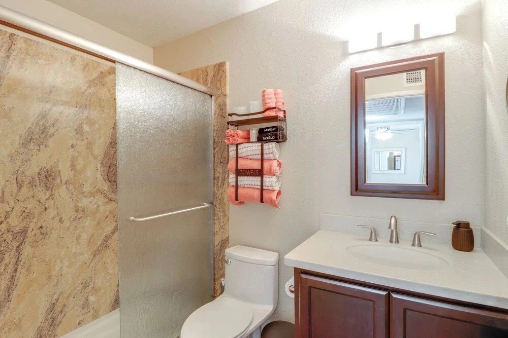 Hike, Swim & Shop: Tucson Condo w/ Balcony