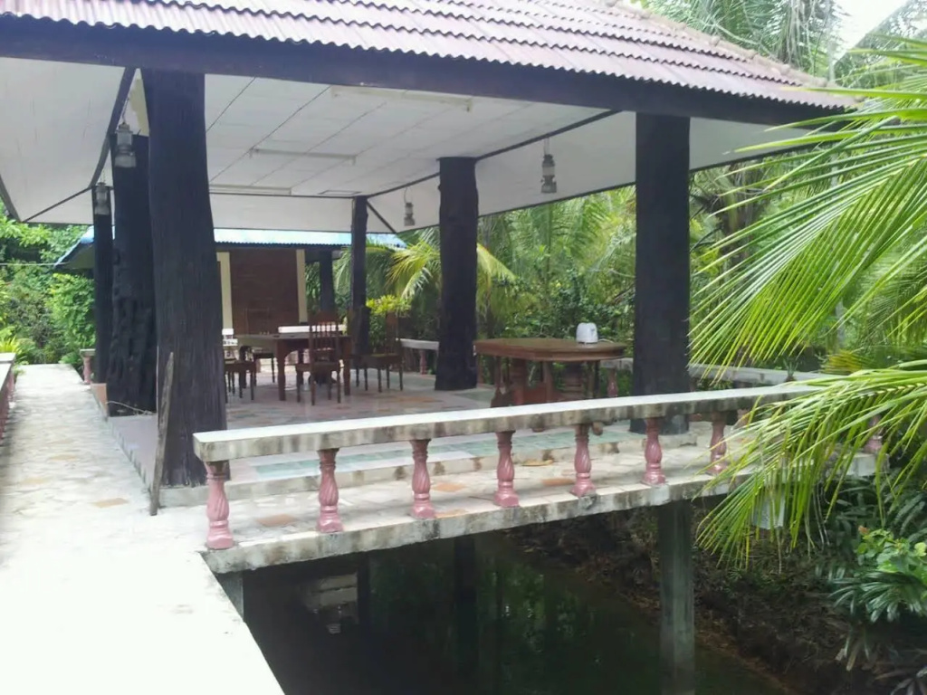 Lovely Lanta Resort