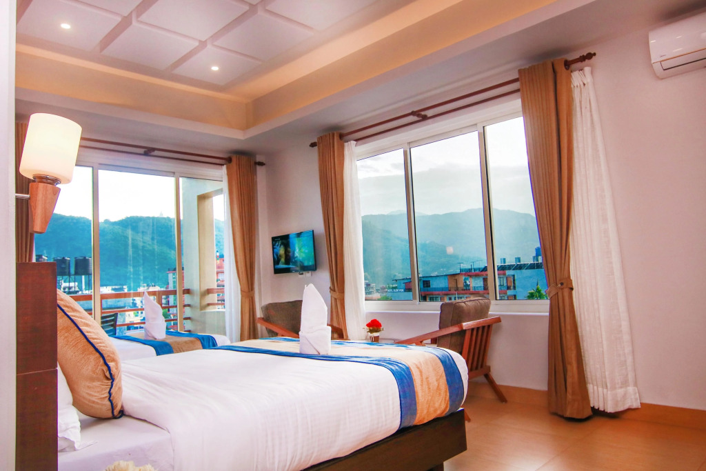 Hotel Lake Paradise