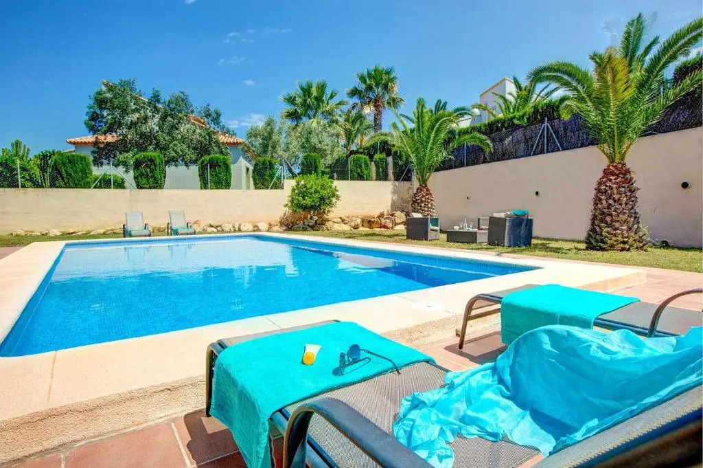 0339 Villa Fresno