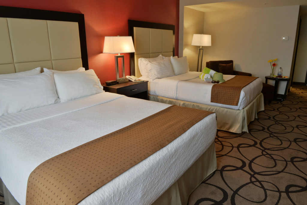 Holiday Inn Montreal Centre Ville Downtown by IHG