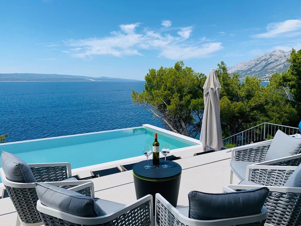 Villa Colomba a luxury villa in Brela, seafront