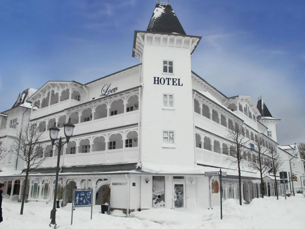 LOEV - VELA Hotels