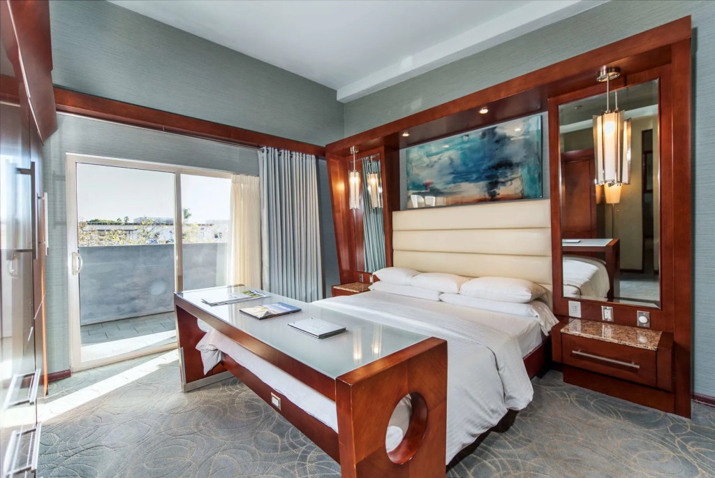 Shade Hotel Manhattan Beach