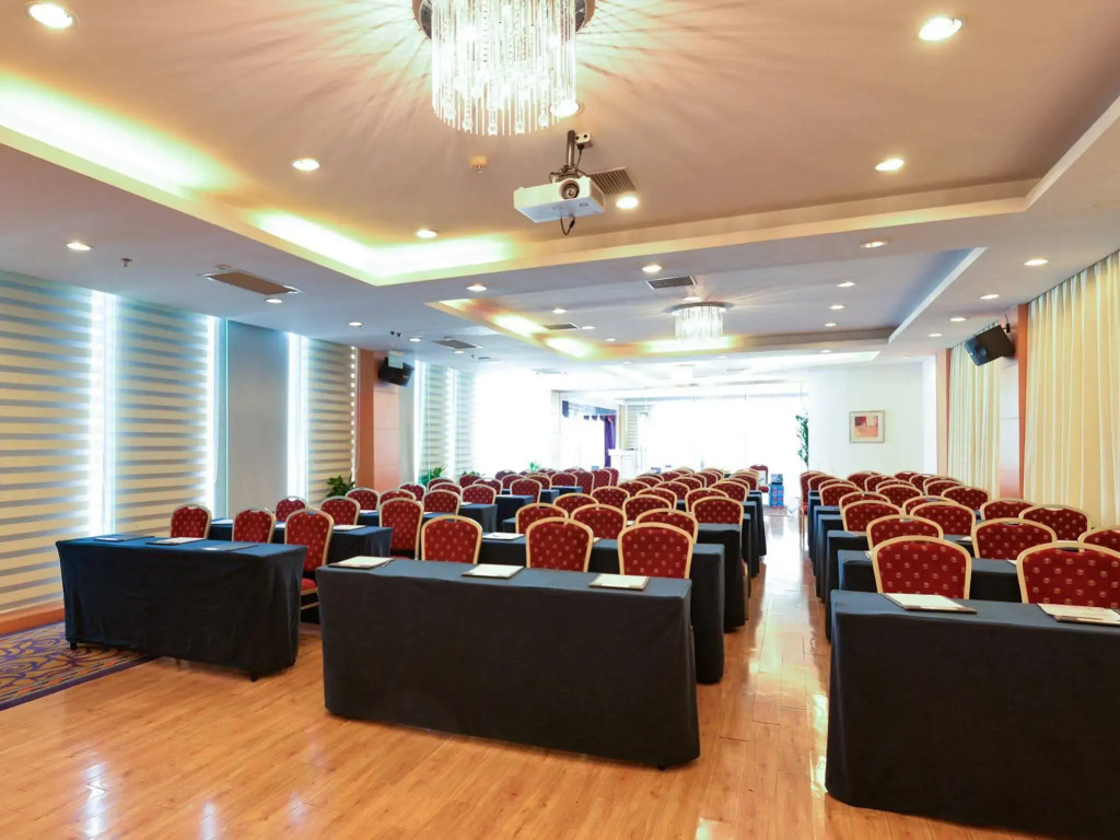 Отель Fairfield by Marriott Shanghai Pudong South