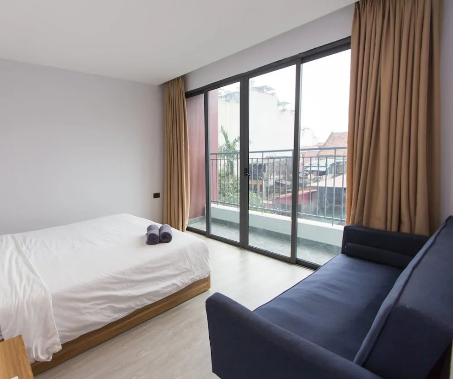 ONE 18 Ngoc Lam Apartment
