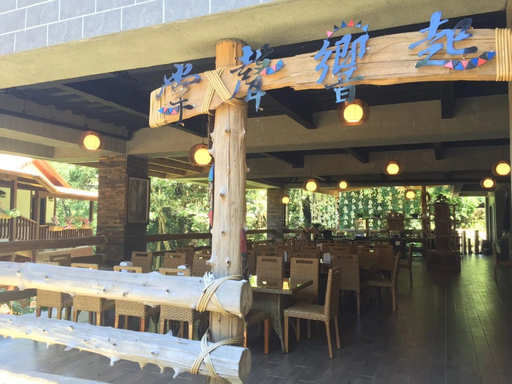 Applause In The Mountain