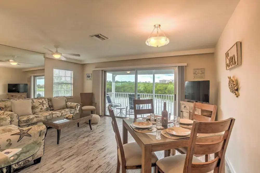 Waterfront Marco Island Retreat w/ Shared Docks