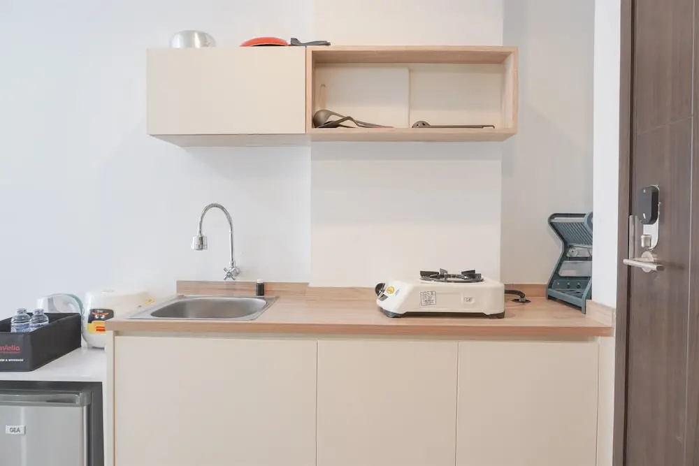 Modern Look Studio Room At Citra Living Apartment