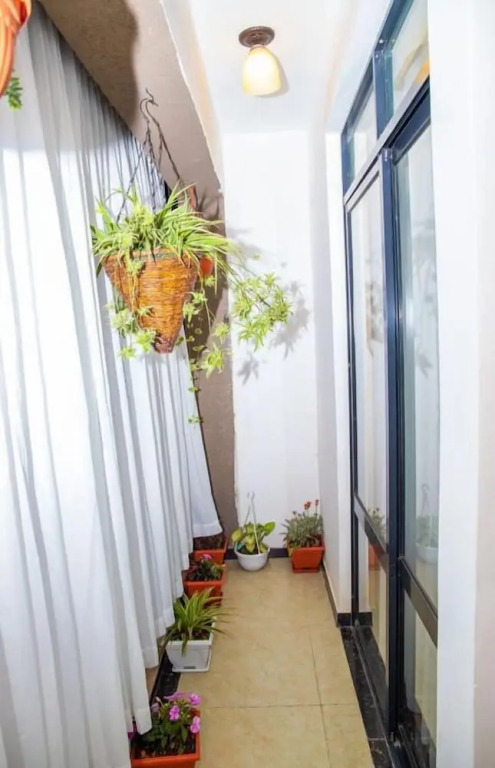 Cobot Suites Marcus Garden