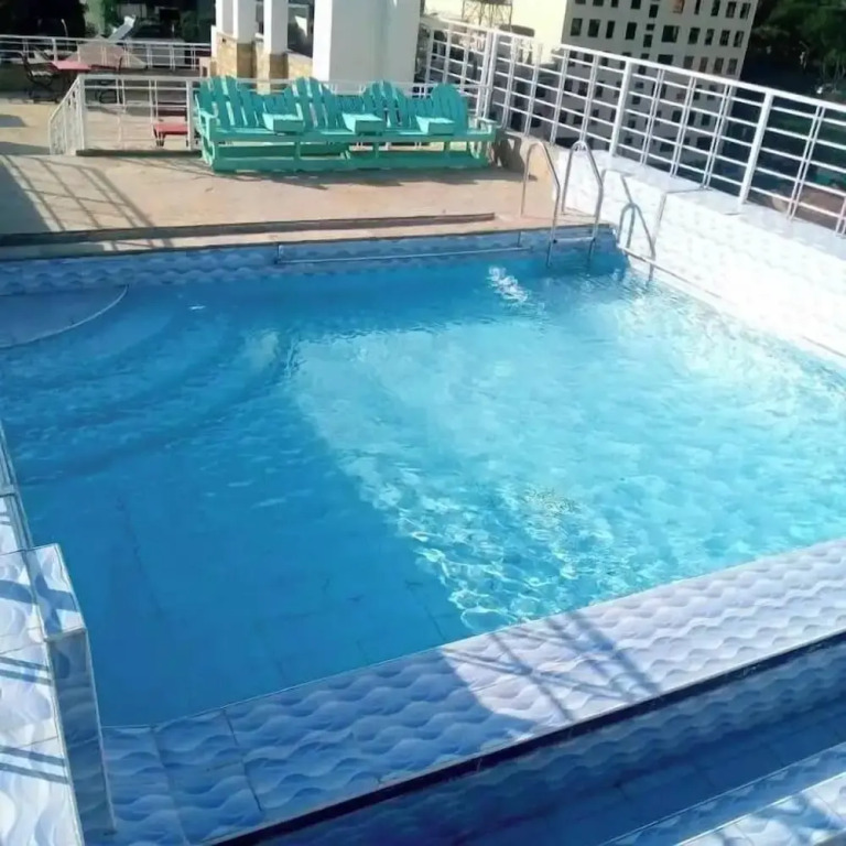 Sweet Bargain Hotel