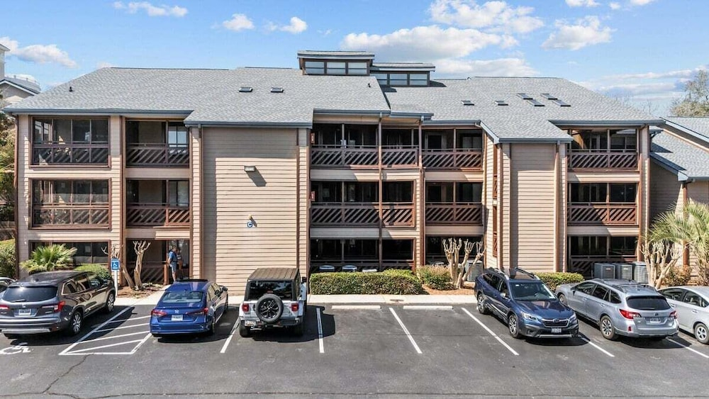 Heron Pointe C12