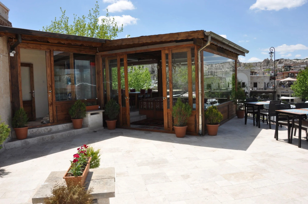 Nomads Cave Hotel & Rooftop