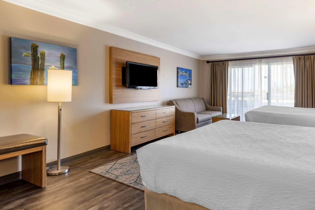 The Encinitan Hotel & Suites