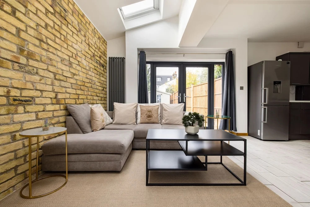 2 Bed Garden Flat in Balham