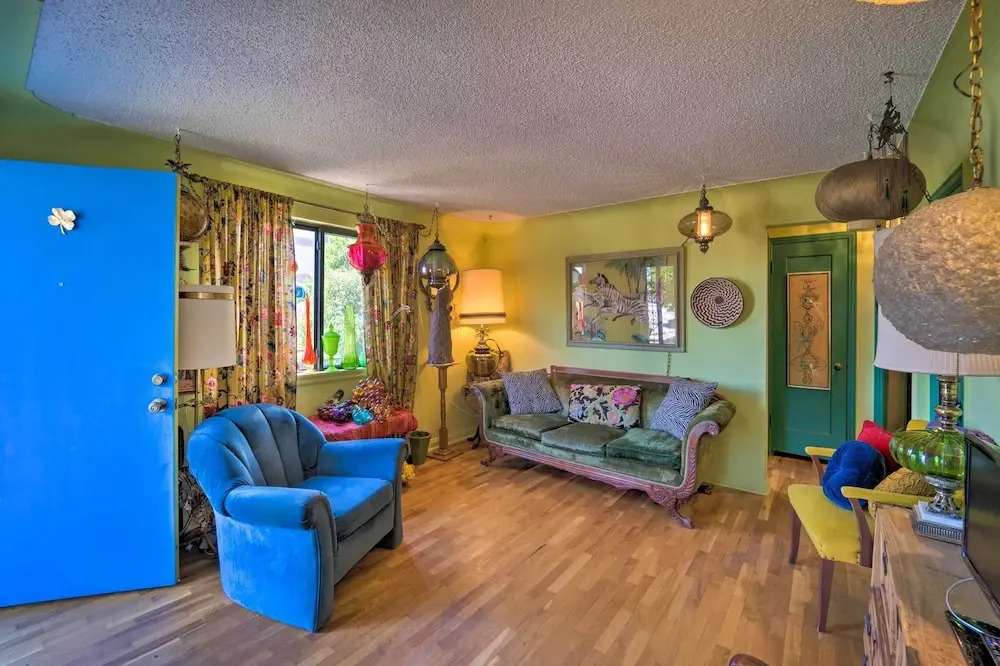 Walk to Olde Town Arvada - 1940 Vintage Bungalow!