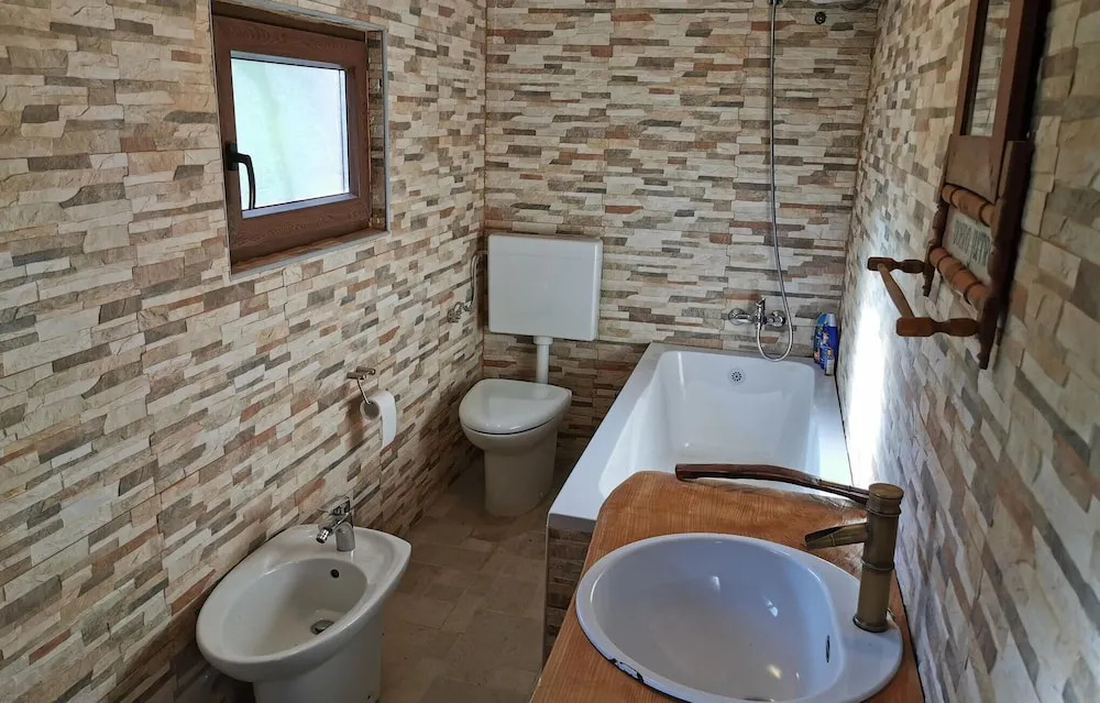 Amazing Home in Rijeka With 2 Bedrooms and Wifi