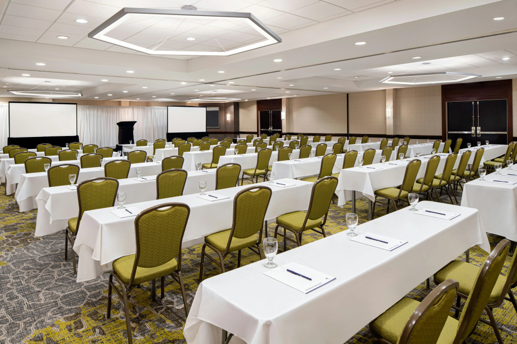 DoubleTree Suites by Hilton Charlotte/SouthPark