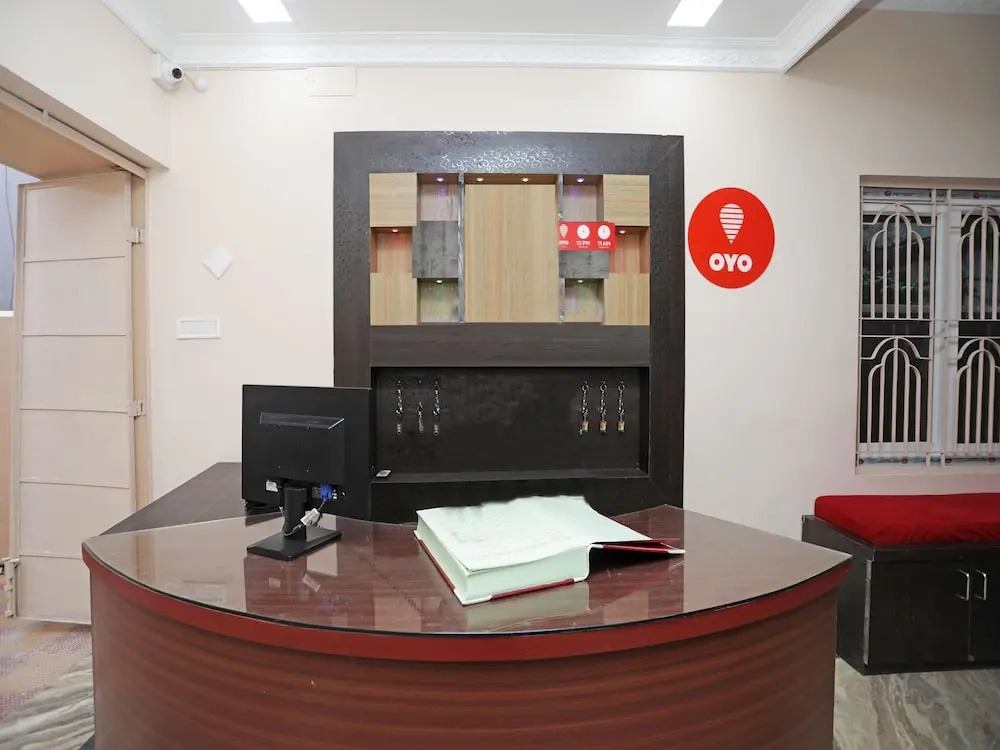 OYO 13859 Soveet Residency