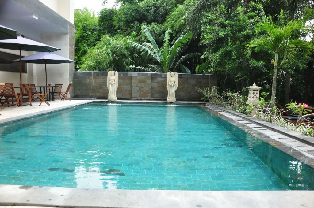 Puri Saron Denpasar Hotel