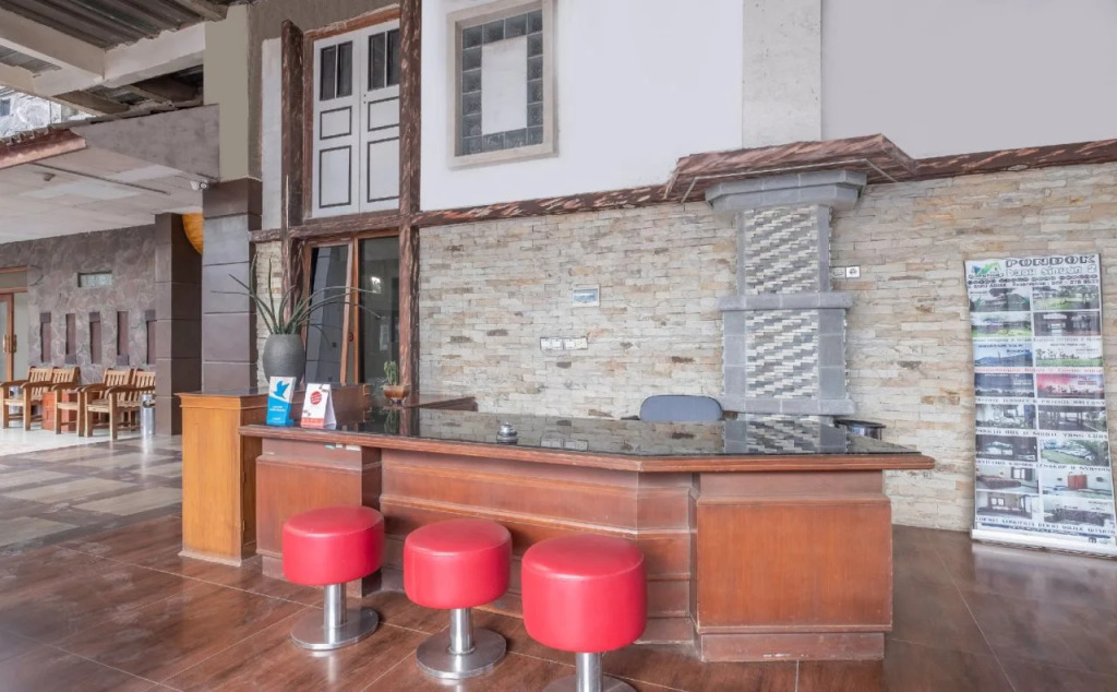 OYO 1869 Hotel Buah Sinuan