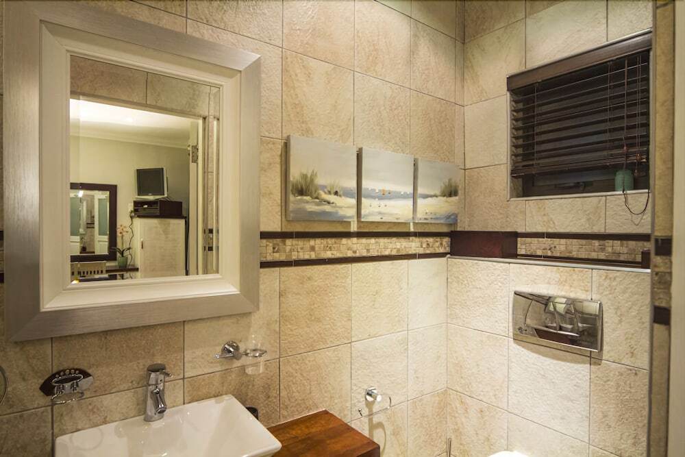 The Hamptons Guest House