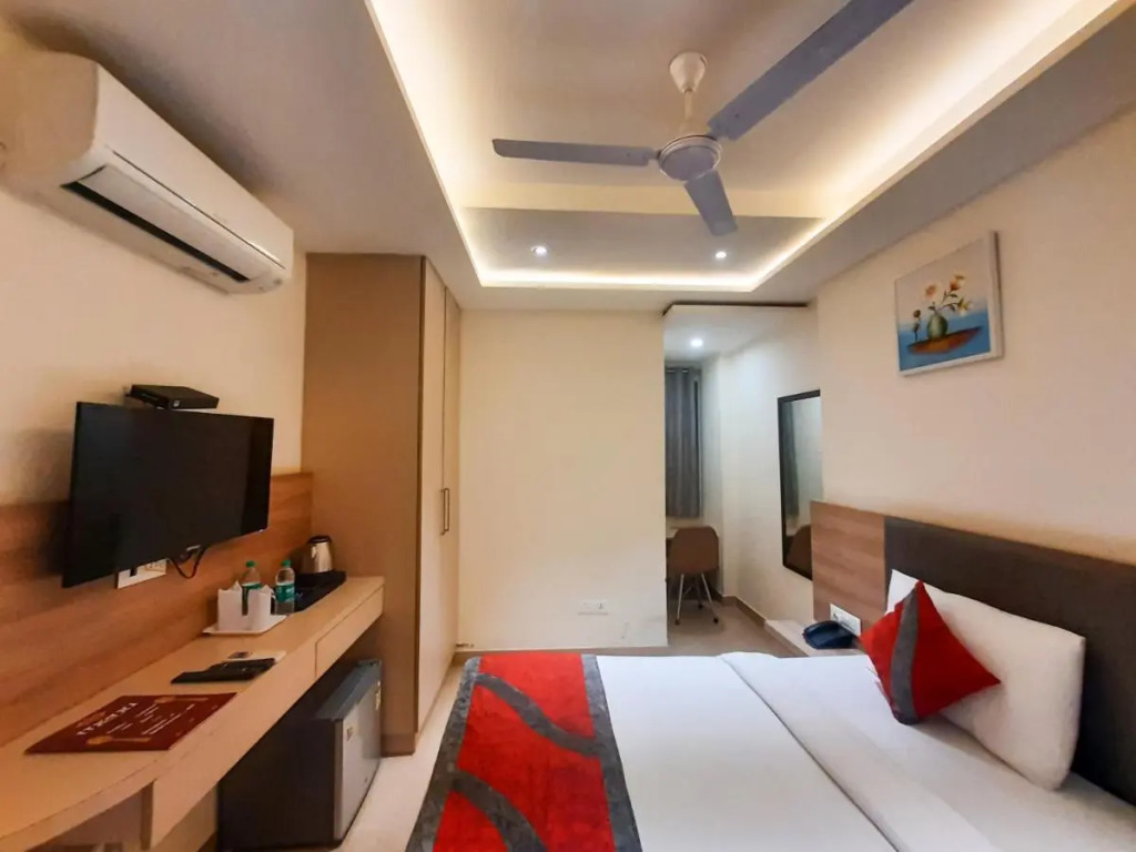 Hotel Triple Tree